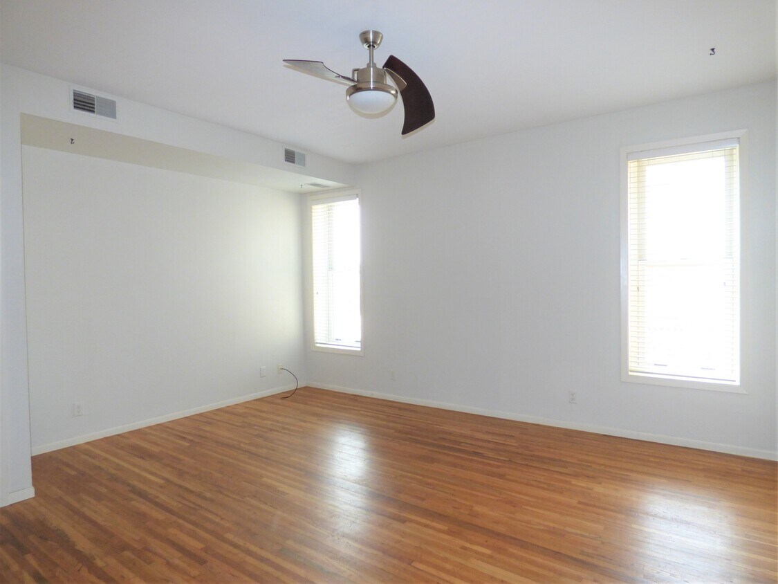 Living Room - 325 Broadway Ave S