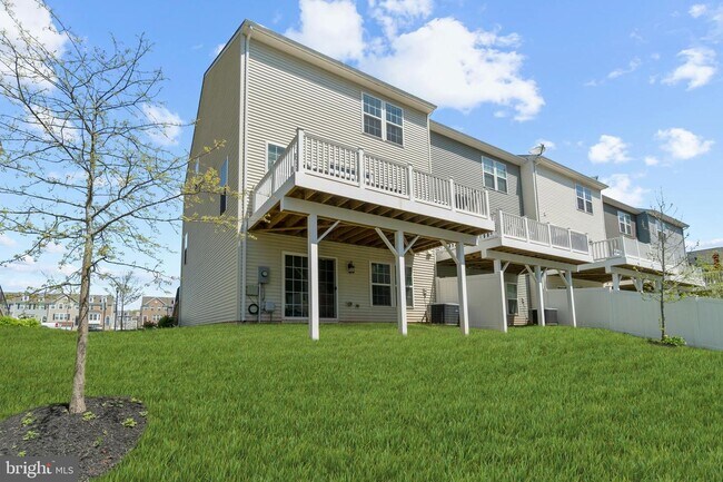 Building Photo - 8859 Milton Mill Way