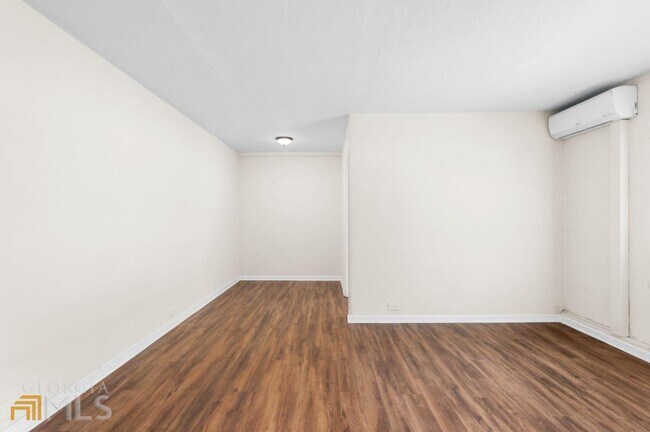 Foto del edificio - 43 25th St NW