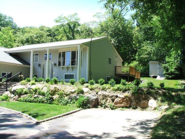 Primary Photo - 414 Middlebridge Rd