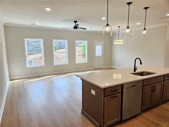 Foto del edificio - 125 Priestwood Ln