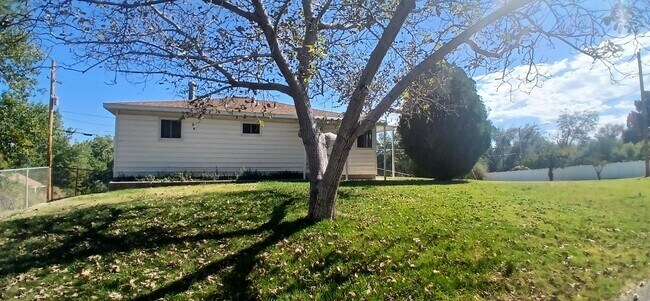 Foto del edificio - 111 Glade Park Rd