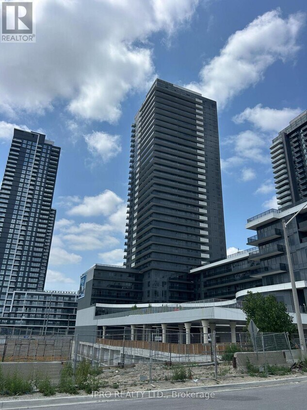 Primary Photo - 5105-5105 Hurontario St