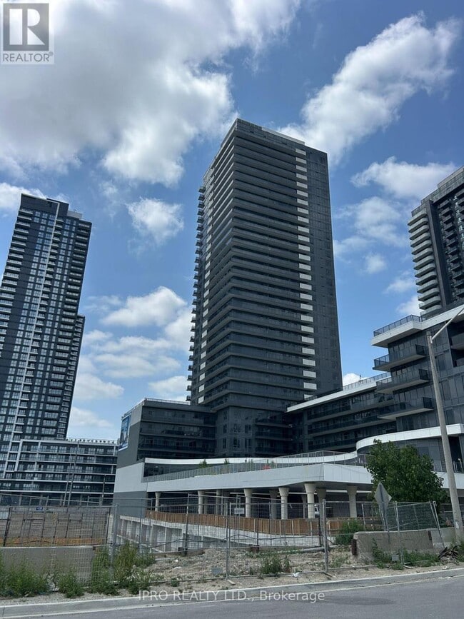 Building Photo - 5105-5105 Hurontario St