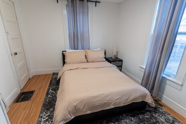 Foto del edificio - 3202 Harriet Ave