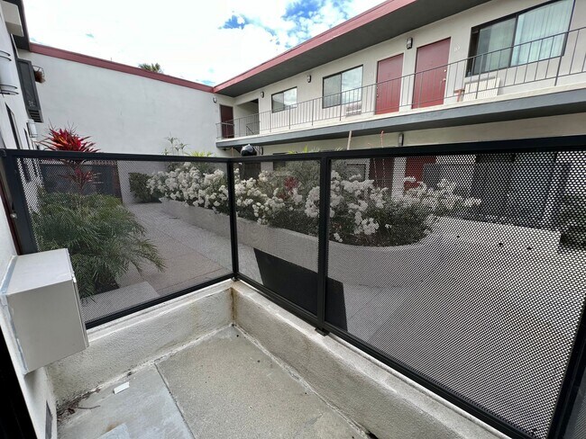 Foto del edificio - 3510 Clarington Ave