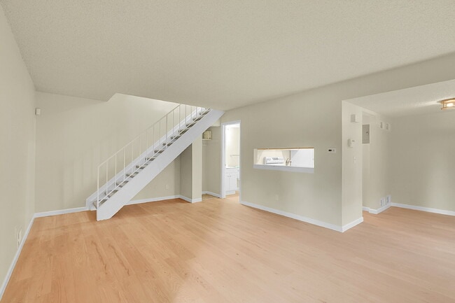 Building Photo - $1,795.00 - 2 Bedrooms, 1.5 Bathrooms, Sin...