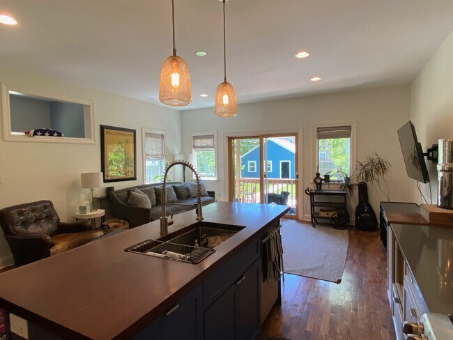 Foto del edificio - 1320 Ashland Ave