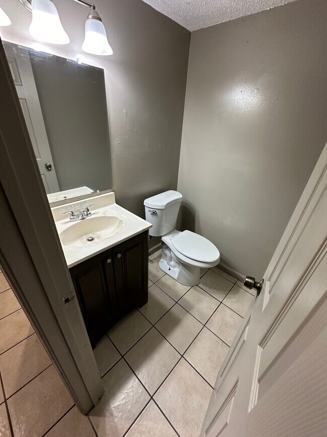 Foto del edificio - 1028 Dimarco Dr