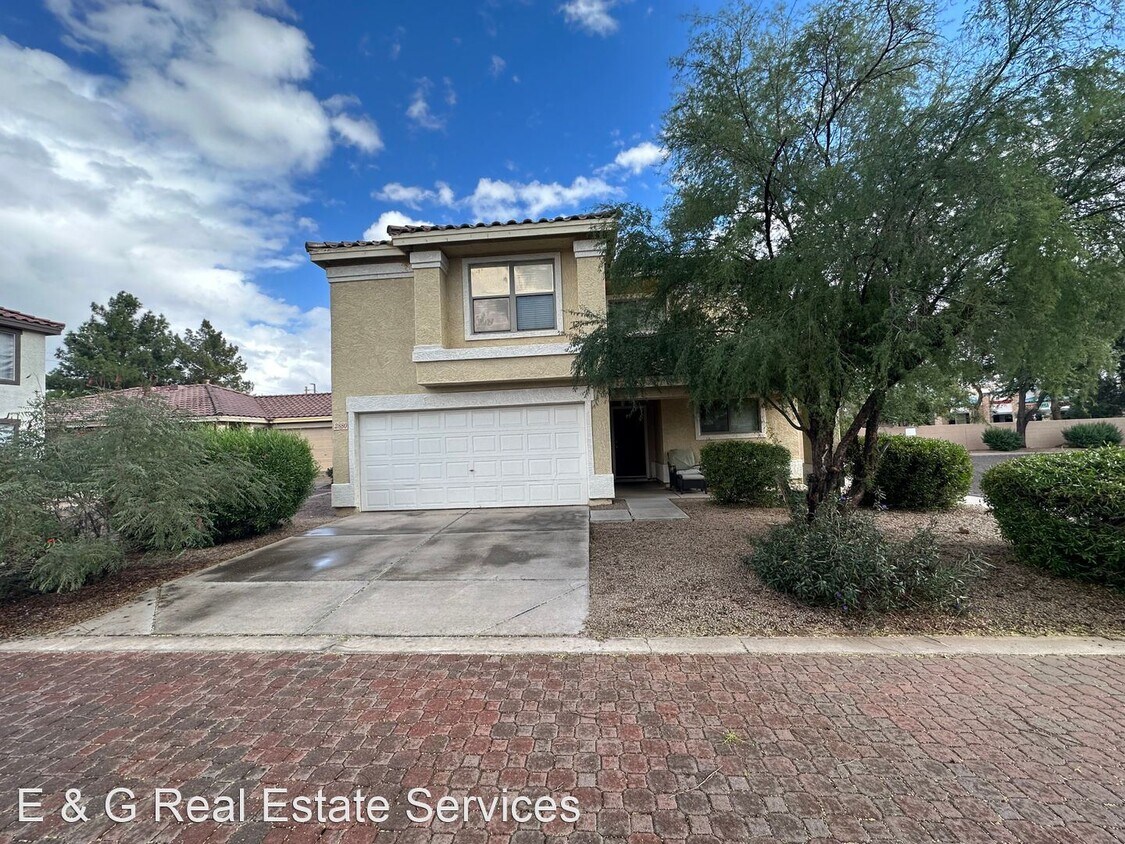 3 br, 2.5 bath House 2880 E Augusta Ave House Rental in Chandler, AZ