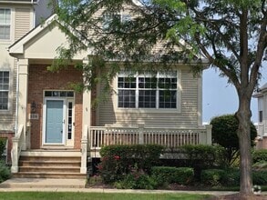Building Photo - 326 Broadmoor Ln