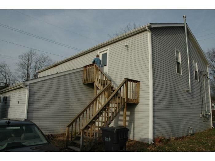 Primary Photo - 143 Main 2