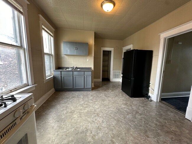 Foto del edificio - 2 Bedroom Apartment in East Chicago