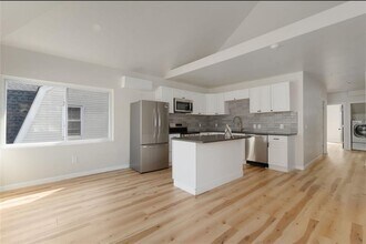 Building Photo - 458-458 Smithfield Ave