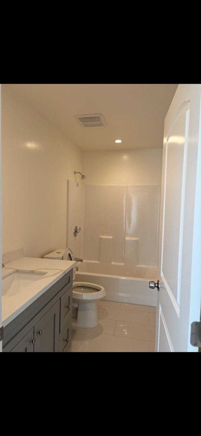 Building Photo - 417 Camino Real St