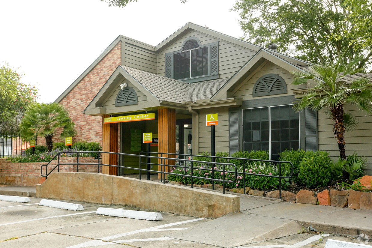 Warwick at Westchase Alquileres en Houston, TX