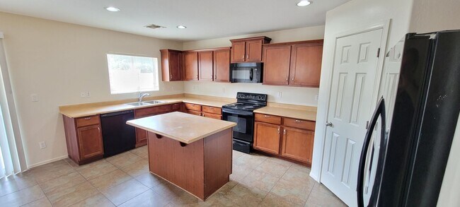 Building Photo - Copper Basin 3 bedroom 2.5 bath
