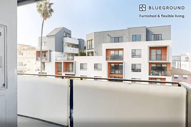 Building Photo - 518 N Gramercy Pl