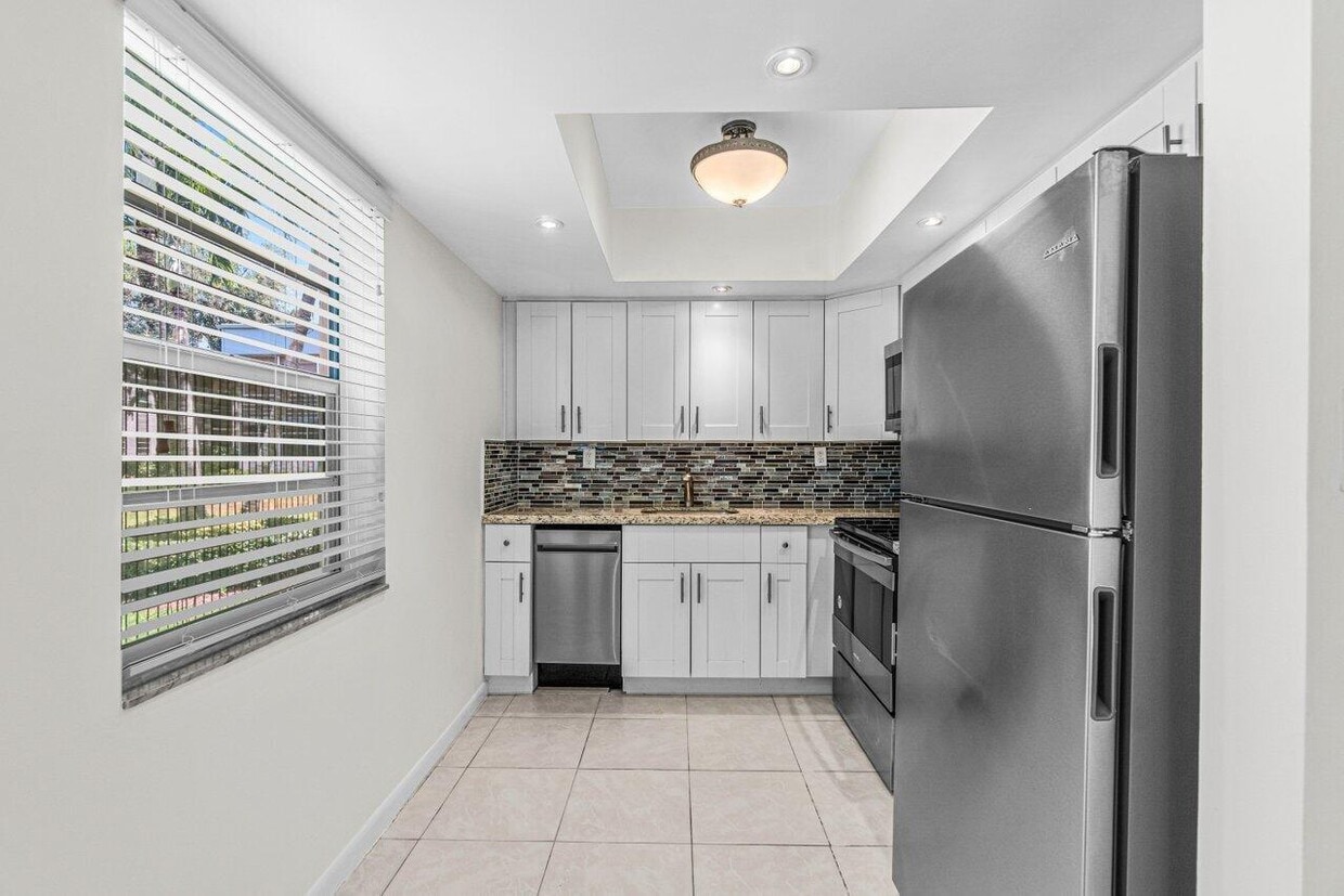 Primary Photo - 641 Normandy Ln