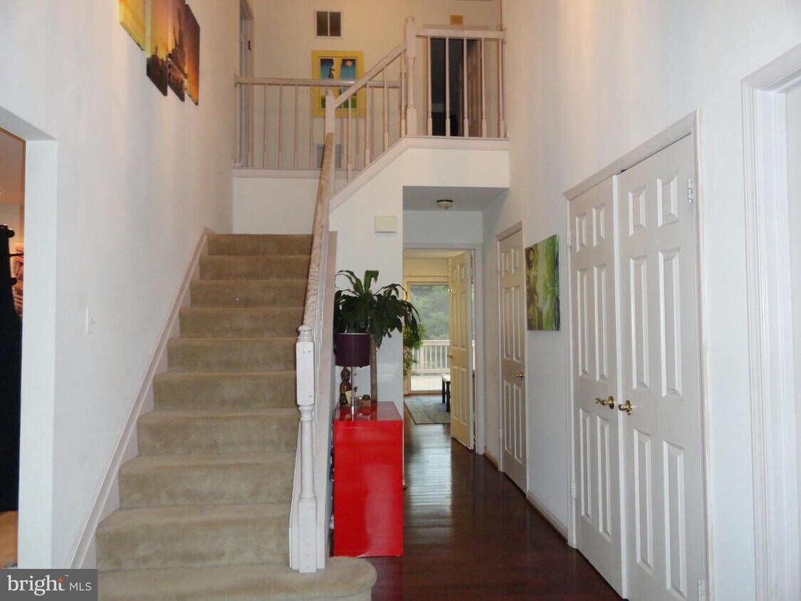 Primary Photo - 3704 Thoroughbred Ln