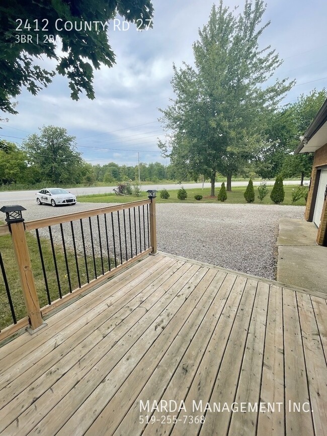 Building Photo - CHARMING 3 BED/2 BATH WOODSLEE HOME w/ POOL! PLUS UTILITIES