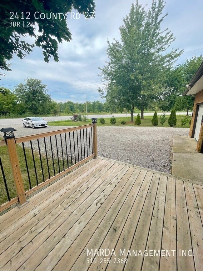 Photo du bâtiment - CHARMING 3 BED/2 BATH WOODSLEE HOME w/ POOL! PLUS UTILITIES