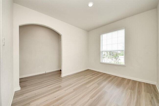 Building Photo - 12309 Regatta Ln