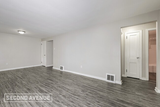 Foto del edificio - 37 Glenview Ave