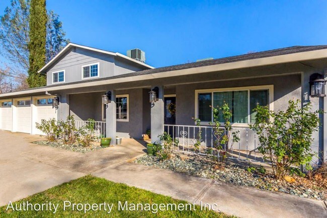 Foto del edificio - 9893 Hillview Dr