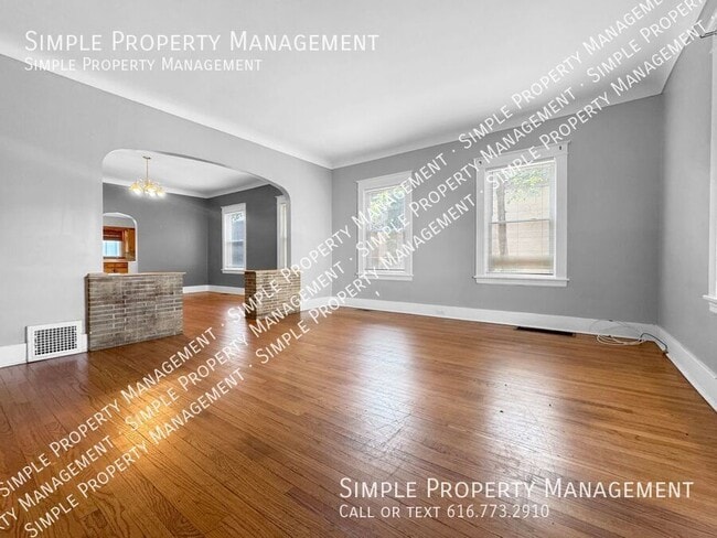 Building Photo - 742 4th St NW