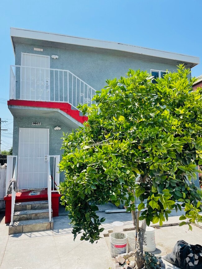 Building Photo - 9607 Avalon Blvd