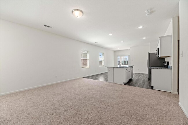 Building Photo - 6313 Tropicana Way