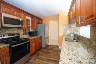 Building Photo - 3100 N Pine Island Rd