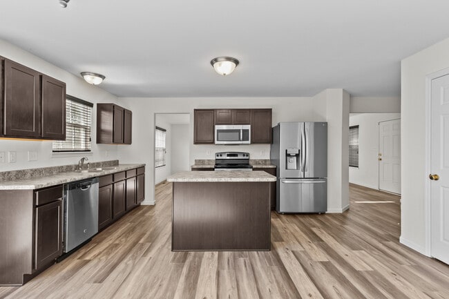 Building Photo - 614 Prairiegate Ct