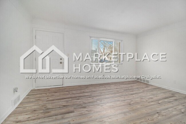 Foto del edificio - 22578 Raven Ave