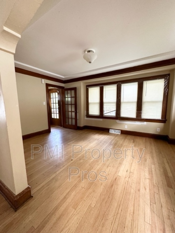 Building Photo - 4531 N 40th St