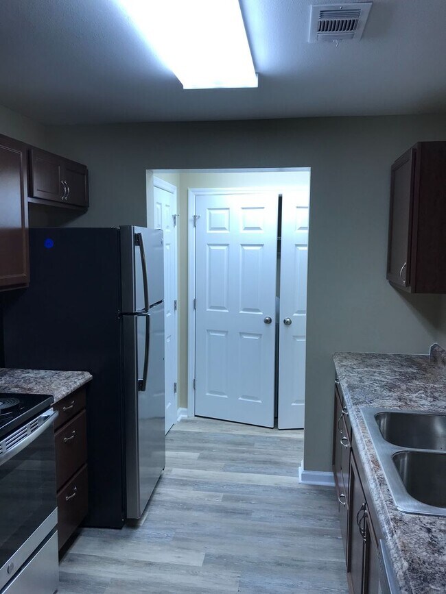 Building Photo - Why rent an apartment, when you can live i...