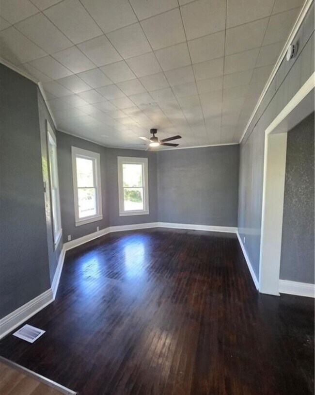 Foto del edificio - 1202 4th Ave