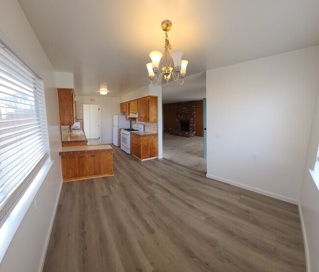 Foto del edificio - 550 Piney Way