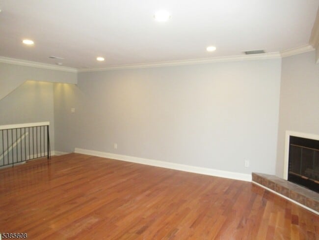 Foto del edificio - 133 Woods Edge Dr