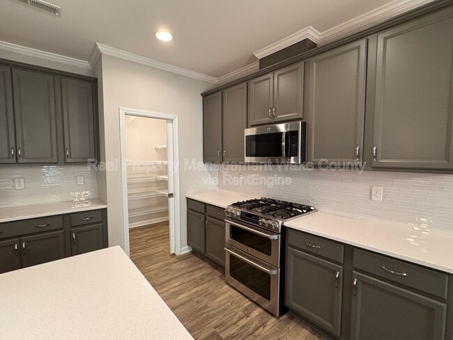 Building Photo - 166 Gulley Glen Dr