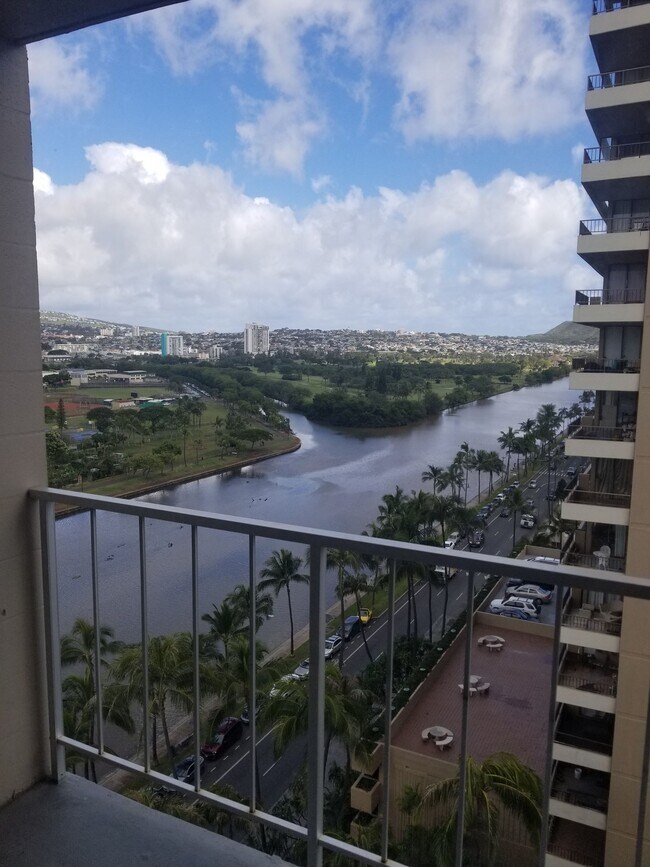 Foto del edificio - 2115 Ala Wai Blvd