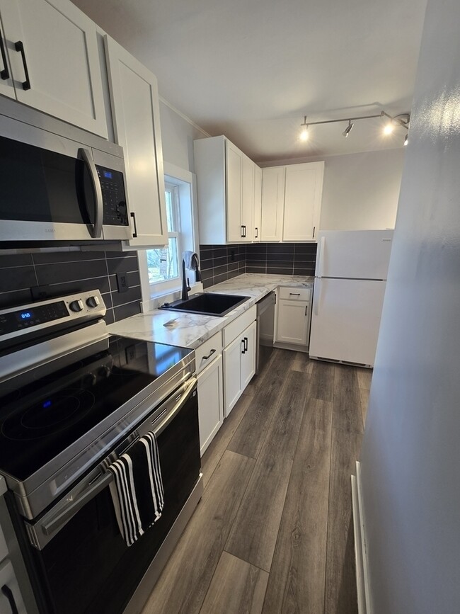 Foto del edificio - 246 W 14th St