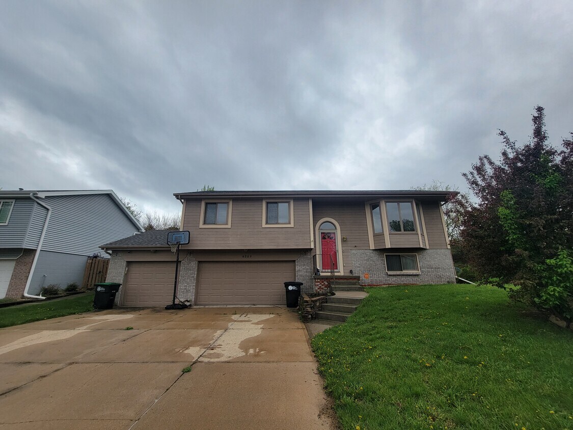 Primary Photo - 8209 Willit St