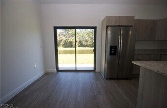 Building Photo - 8004 Spice Ct