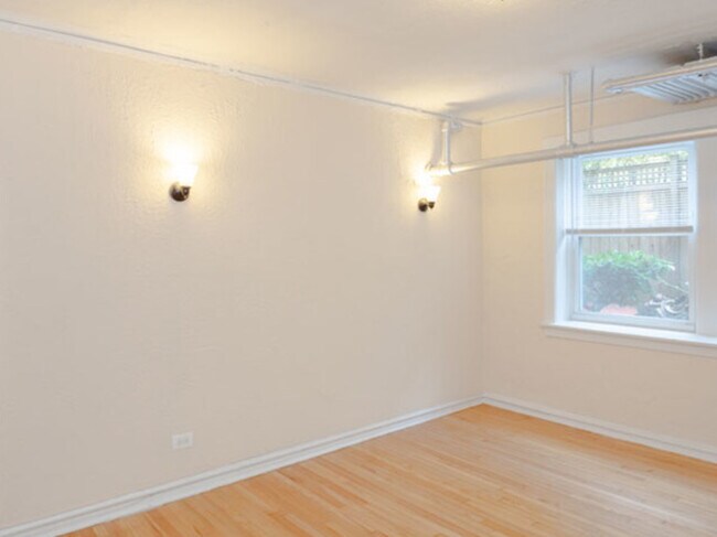 Foto del edificio - 2242 N Monticello Ave