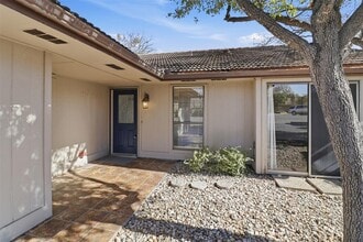 Building Photo - 100 Bay Point Dr