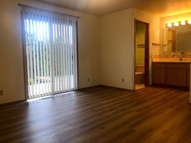 Foto del edificio - 3 br, 2.5 bath House - 1665 Crescent Ave