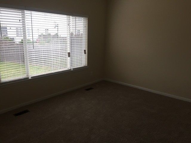 Foto del edificio - Spacious 2 Bedroom 1.1 Bath Ranch Townhome