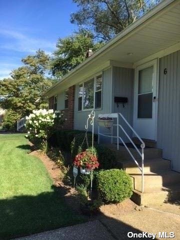 Building Photo - 6 Brook Path